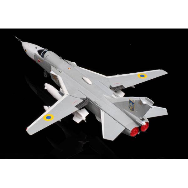 Sukhoi 1/72 Su-24MR Fencer 35 Yellow Ukrainian AirForce